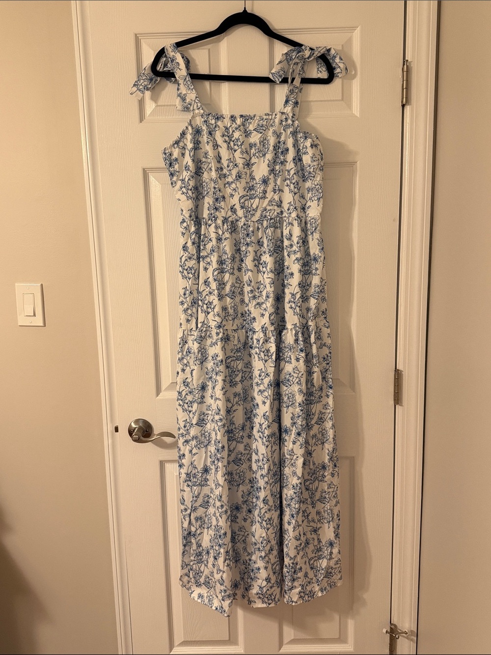 SHEIN White and Blue Floral Maxi Dress